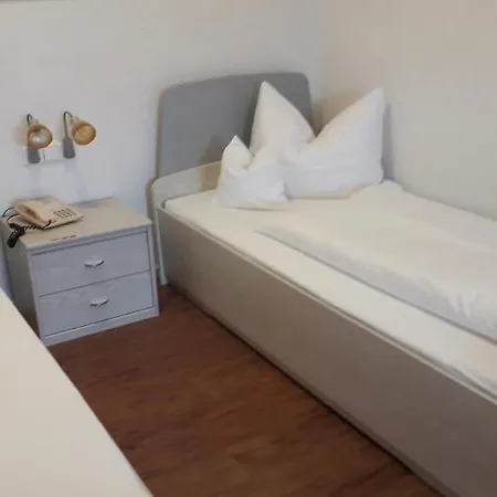 Rommentaler Burgstüble Gasthof 2*